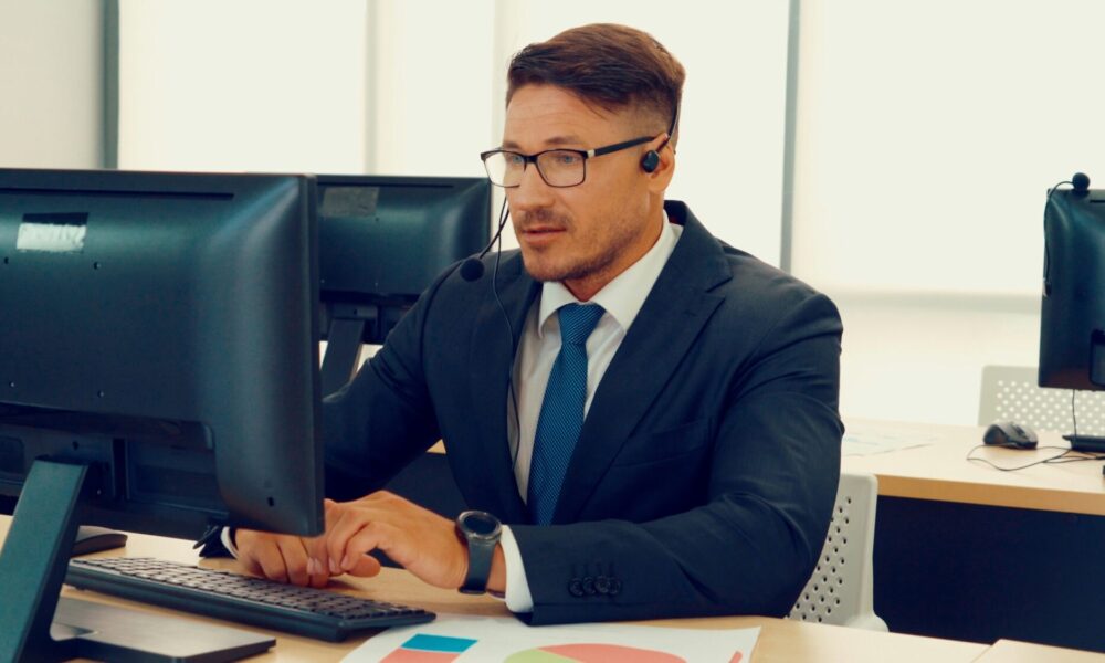 how-to-host-a-virtual-event-that-engages-and-converts-attendees
