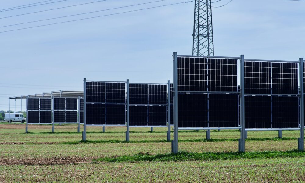 maximizing-solar-energy-utilization:-the-role-of-energy-storage-systems-in-modern